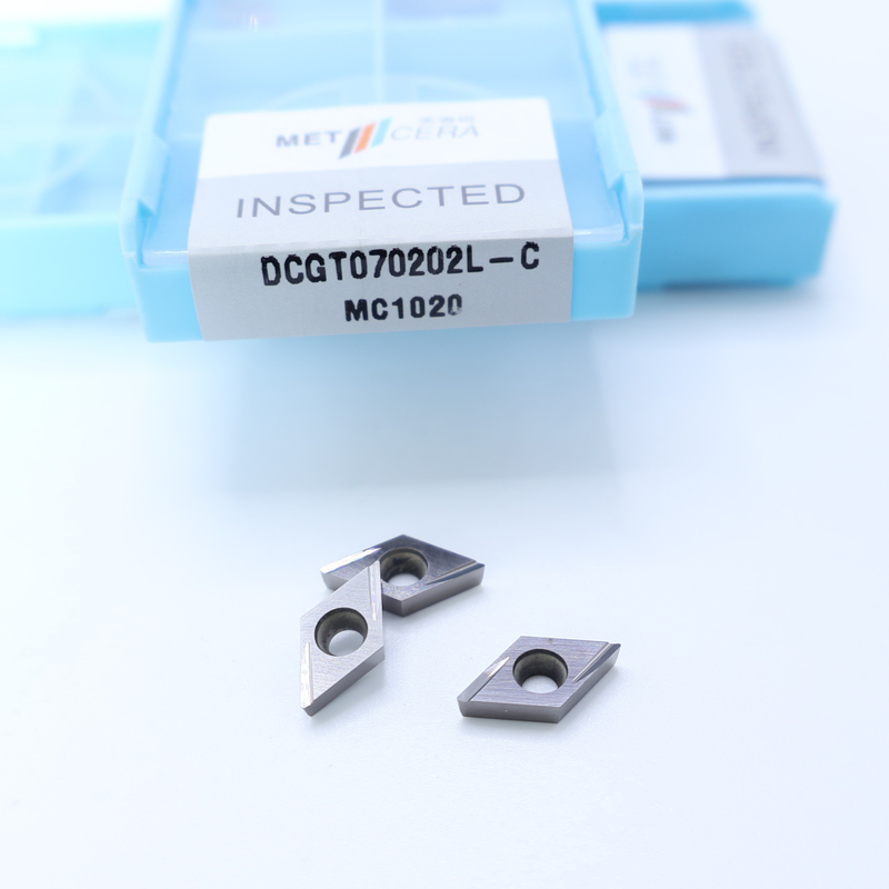 Εισάγματα στροφής CNC Cermet DCGT07 DCGT11 C Τελειωτικό σχιστομετρητή μεταλλικού υλικού Υψηλή αντοχή στην φθορά